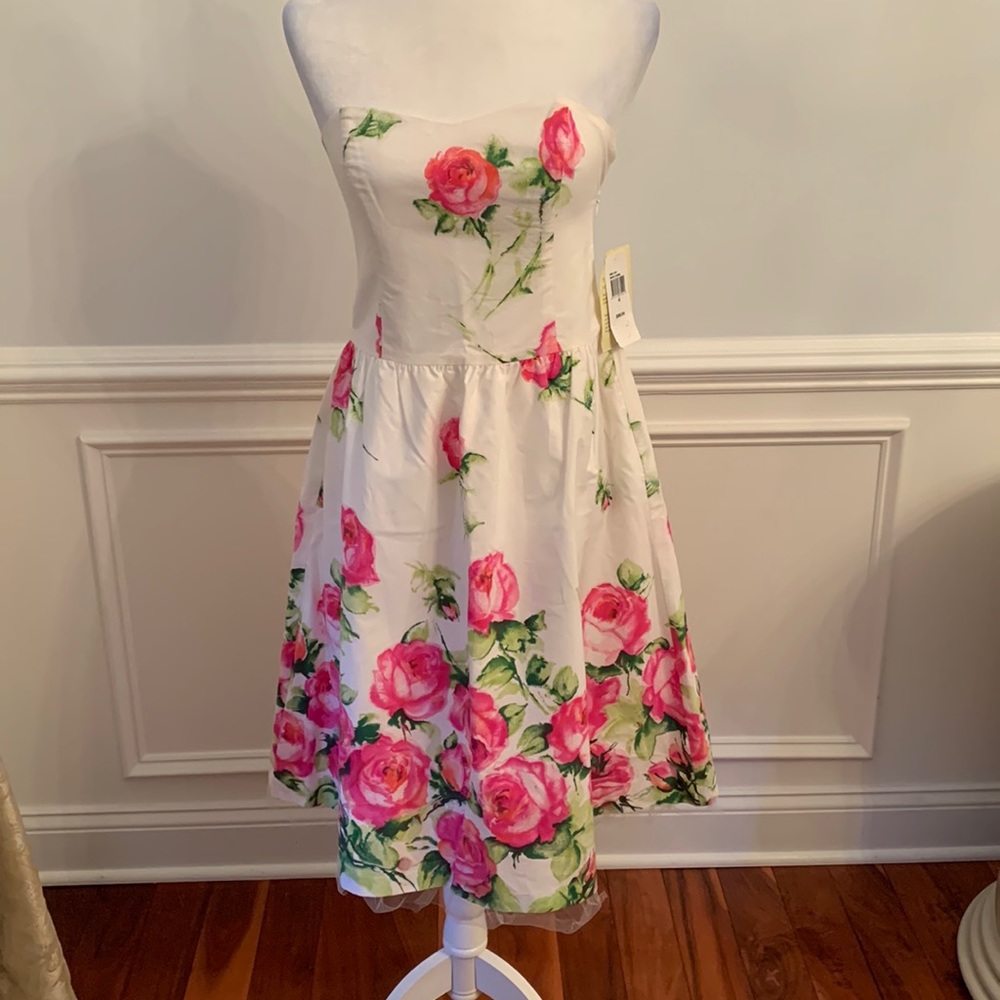 Nell Couture Strapless White Floral Dress With Lining. Size Four. NWT.